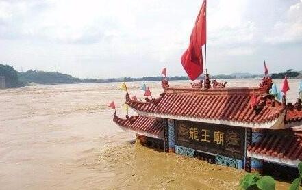 四川南充上演現(xiàn)實(shí)版大水沖龍王廟