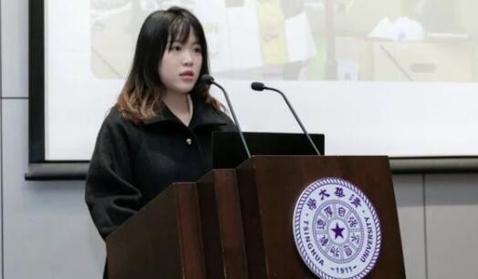 楊倩參加清華特等獎(jiǎng)學(xué)金答辯