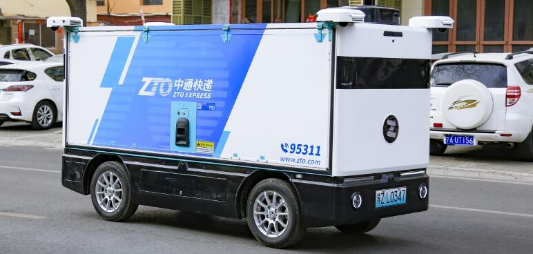 中通快遞無(wú)人車(chē)逆行致堵車(chē)