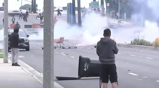 洛杉磯全市進(jìn)入戰(zhàn)術(shù)警戒狀態(tài)