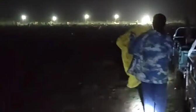 鎮(zhèn)政府回應村民哄搶土豆